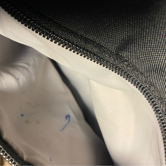 Travelon messenger bag - Picture 2 of 4